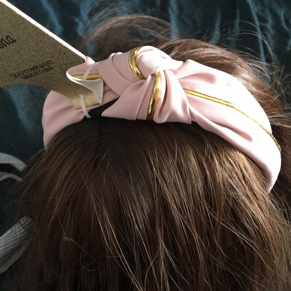New Natasha Blush Pink Twist Headband w Gold Strip